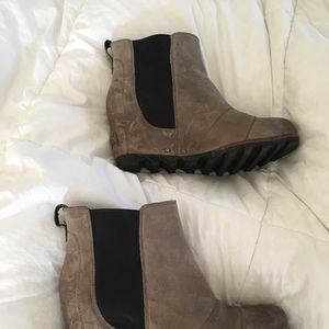 Rare, Sorel grey lea wedge boots